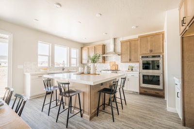 6br New Home in Eagle Mountain, UT